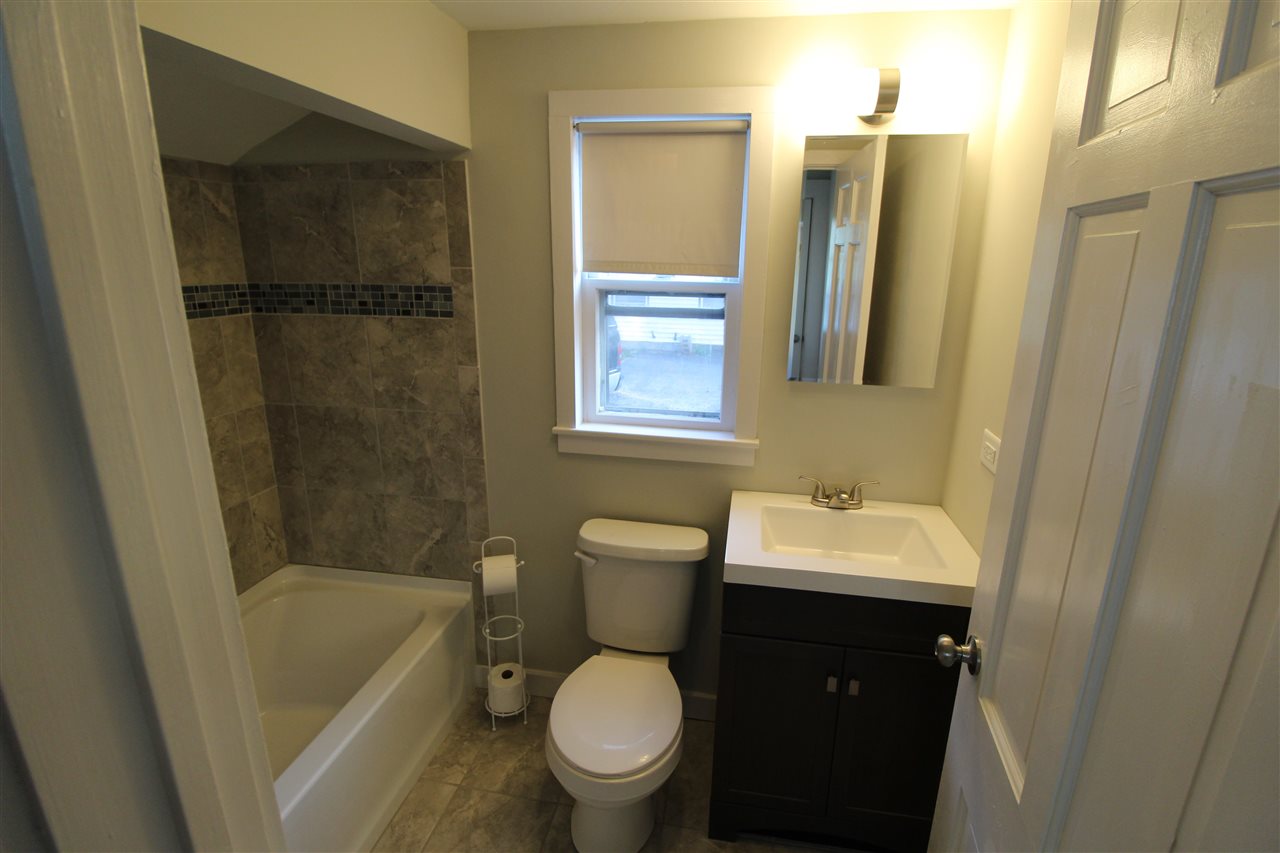 6 Wight Street Raymond, NH 03077 - Photo 7 of 12 Gallery Image 7