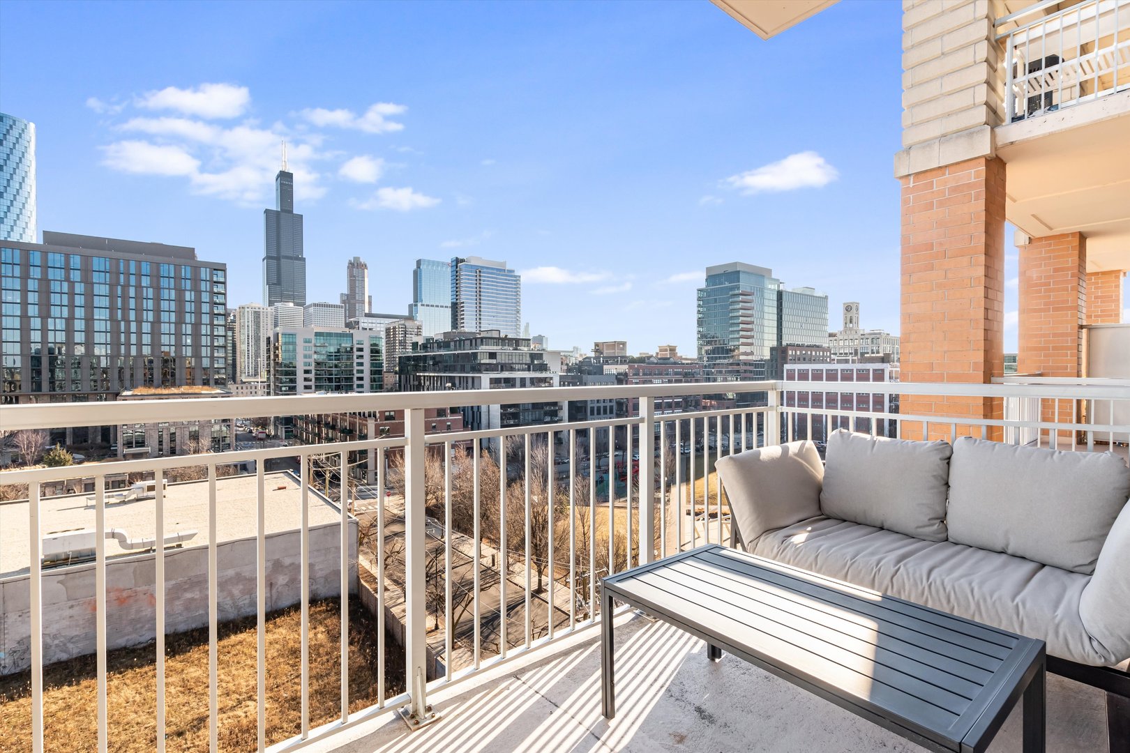 950 West Monroe Street, Unit 802 Chicago, IL 60607 - Photo 16 of 23 Gallery Image 16