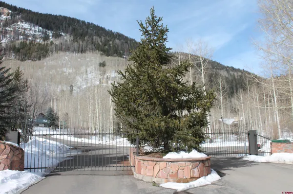 a view of a outdoor space