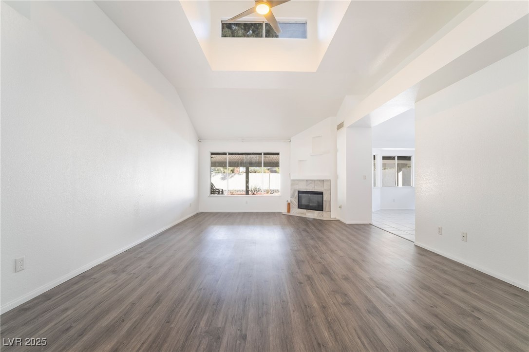 60 Reyburn Drive Henderson, NV 89074 - Photo 8 of 37 Gallery Image 8