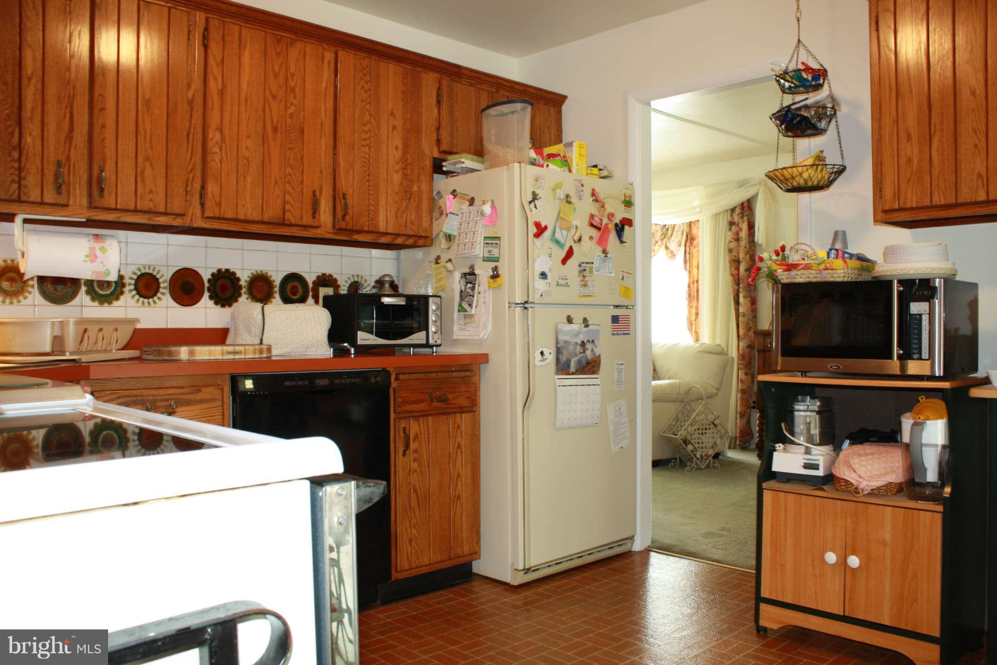 9109 Covered Bridge Road Baltimore, MD 21234 - Photo 19 of 30 Kitchen