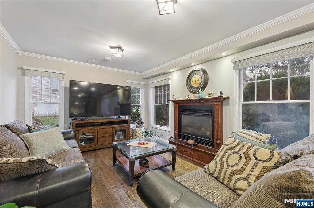 22 Maplewood Road Closter, NJ 07624 - Photo 10 of 31