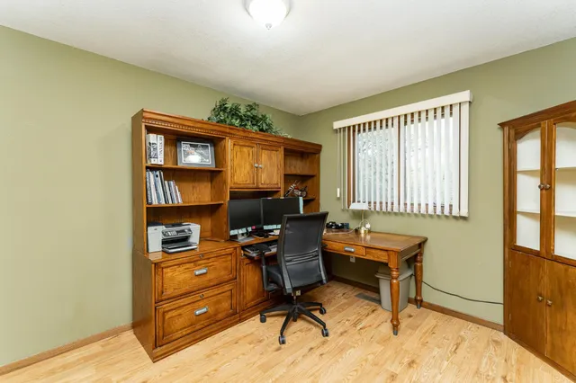 $525,000 | 495 Oakview Drive, Claremont, MN 55924