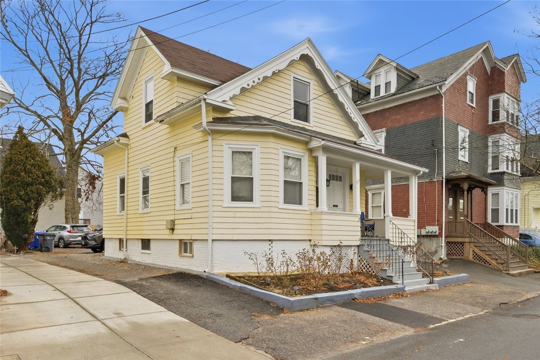 175 Montgomery Avenue Providence, RI 02905 - Photo 2 of 24