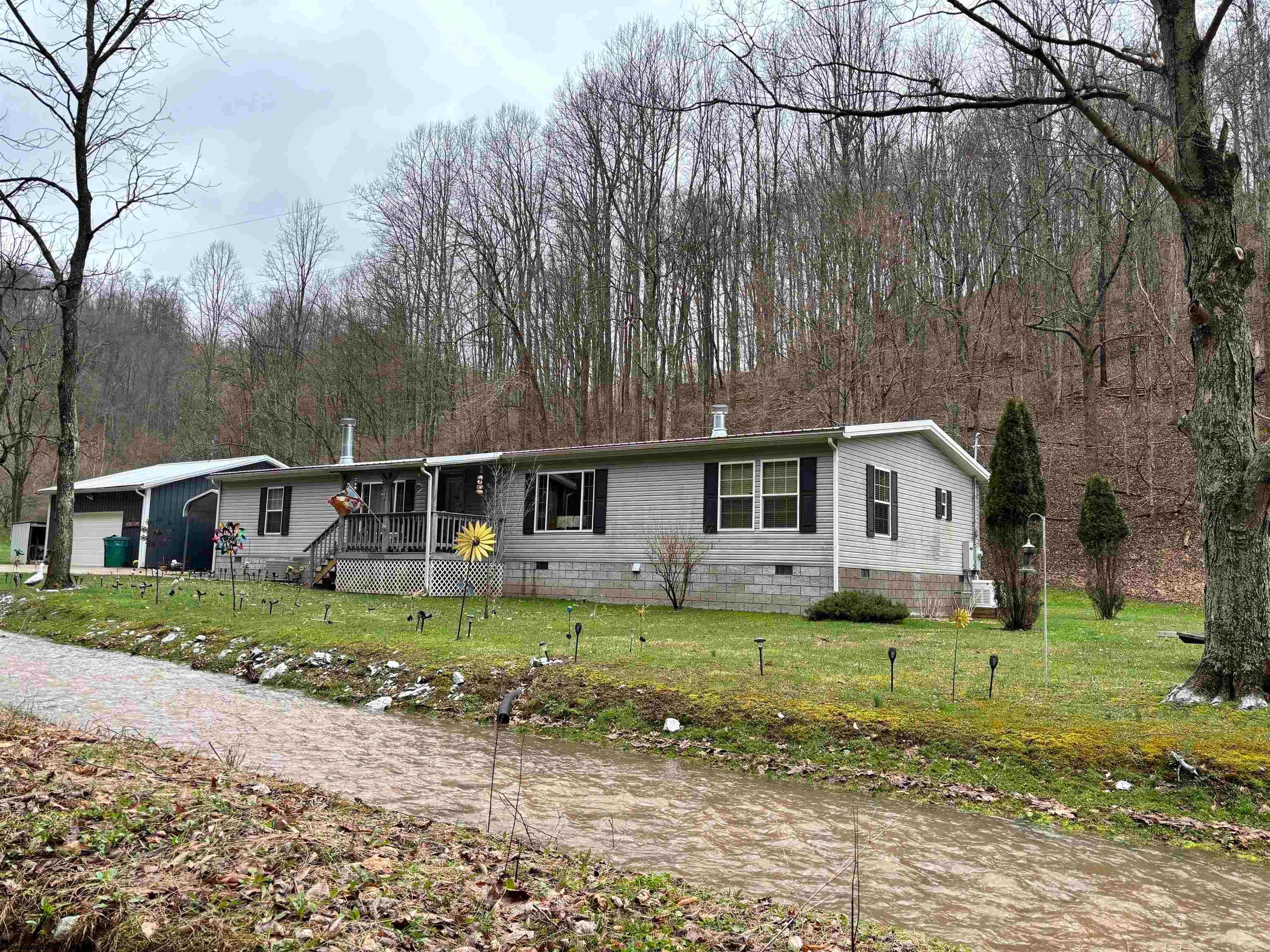 1058 Bean Rd Union West Union, WV 26456 - Photo 2 of 42 Gallery Image 2