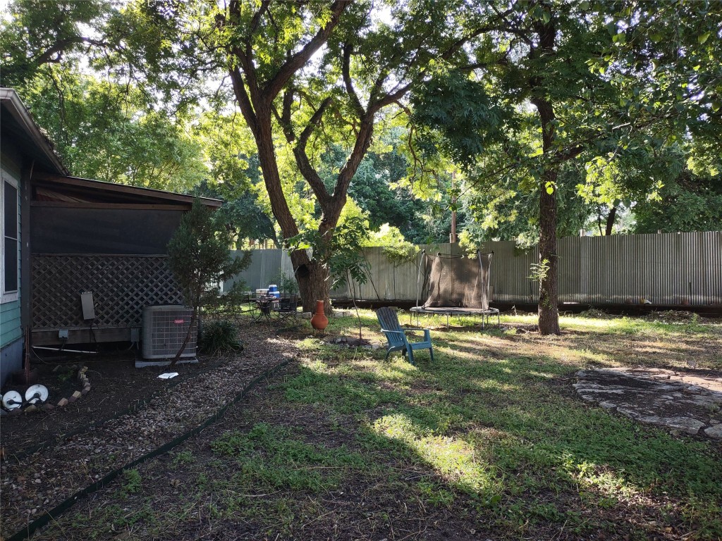 680 Tillery Street Austin, TX 78702 - Photo 12 of 31
