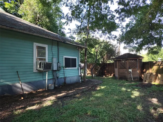 $4,500 | 680 Tillery Street, Austin, TX 78702