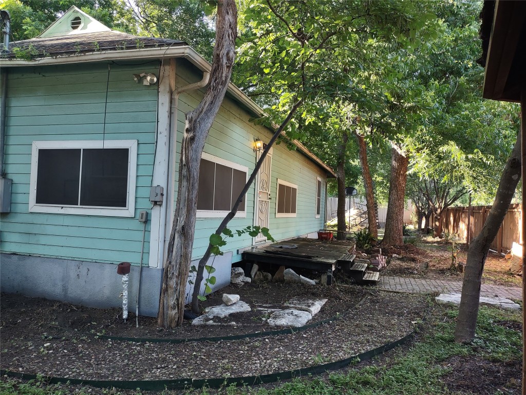 680 Tillery Street Austin, TX 78702 - Photo 3 of 31