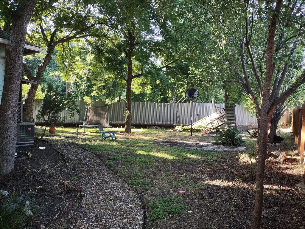 680 Tillery Street Austin, TX 78702 - Photo 9 of 31