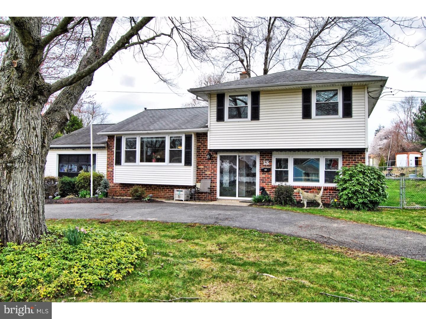 13 Flamingo Road Hatboro, PA 19040 - Photo 1 of 25 Exterior Front