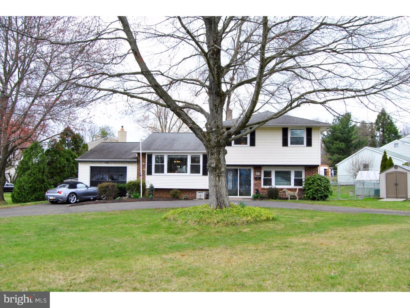 13 Flamingo Road Hatboro, PA 19040 - Photo 2 of 25 Exterior Front