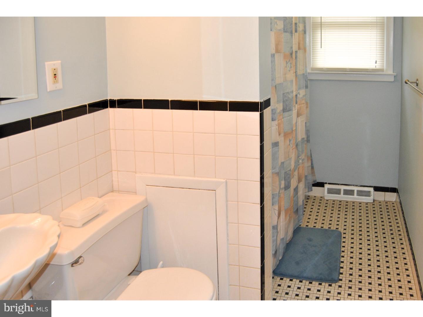 13 Flamingo Road Hatboro, PA 19040 - Photo 11 of 25 Bathroom