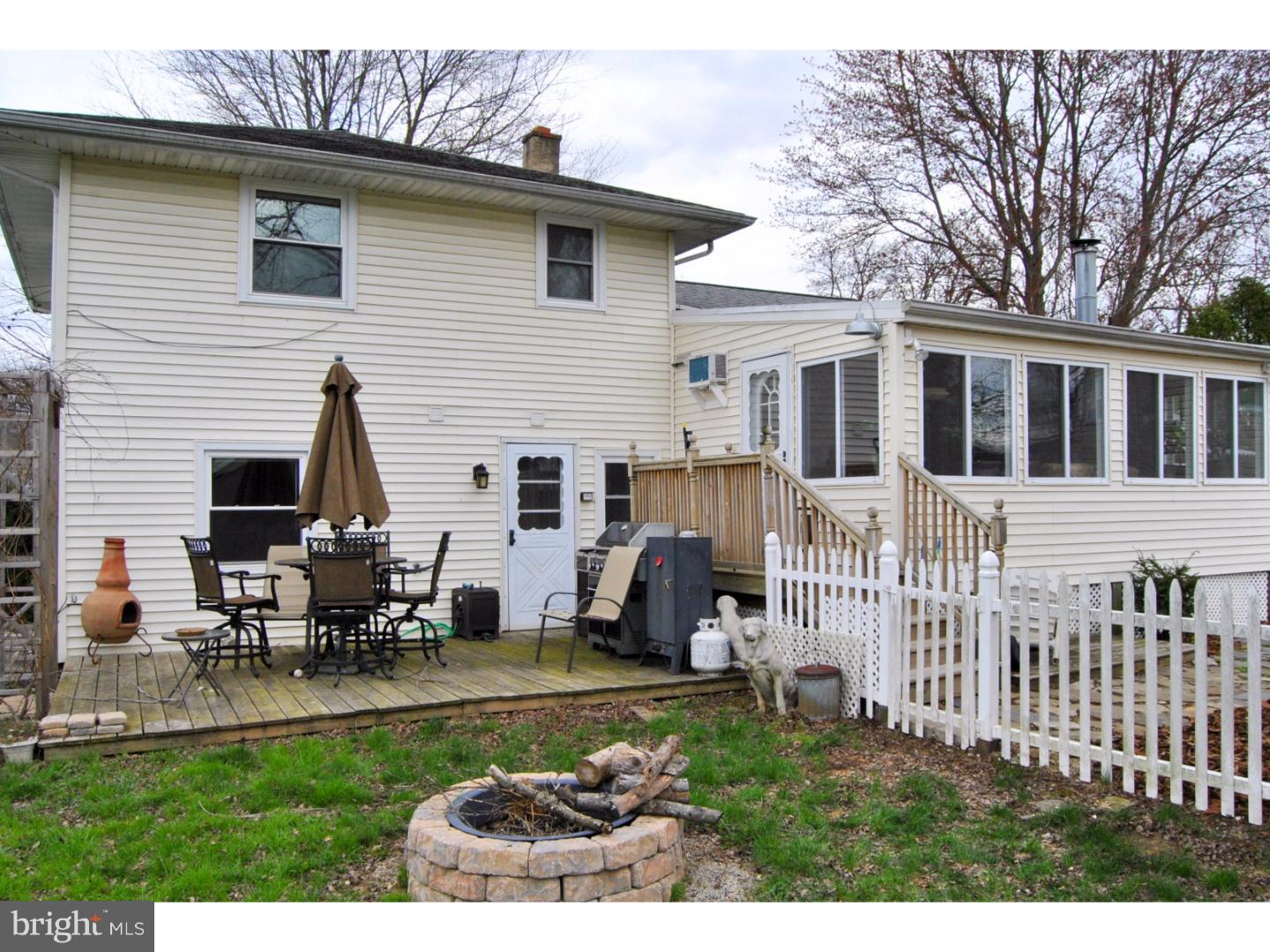 13 Flamingo Road Hatboro, PA 19040 - Photo 19 of 25 Exterior Back
