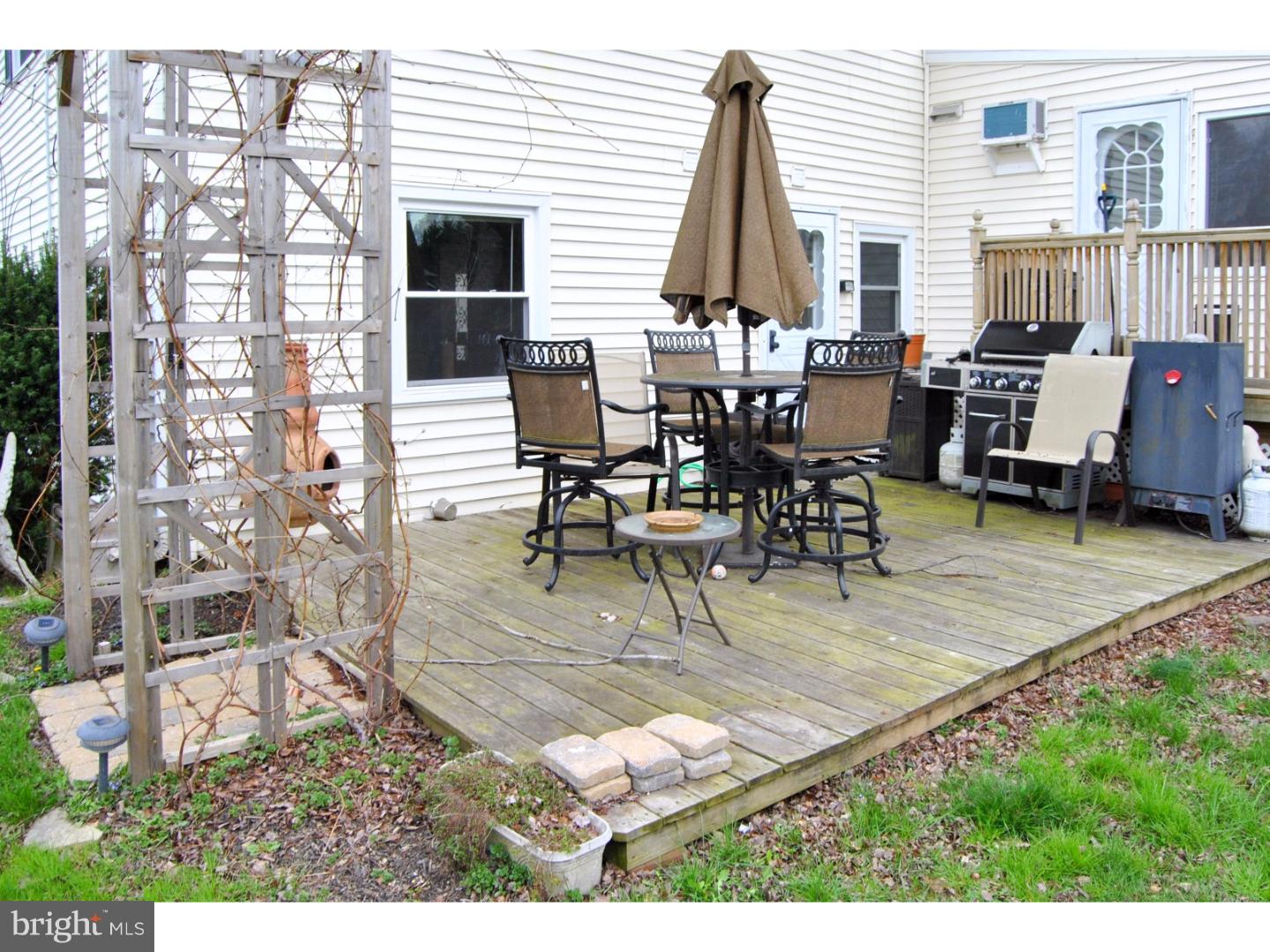 13 Flamingo Road Hatboro, PA 19040 - Photo 22 of 25 Deck
