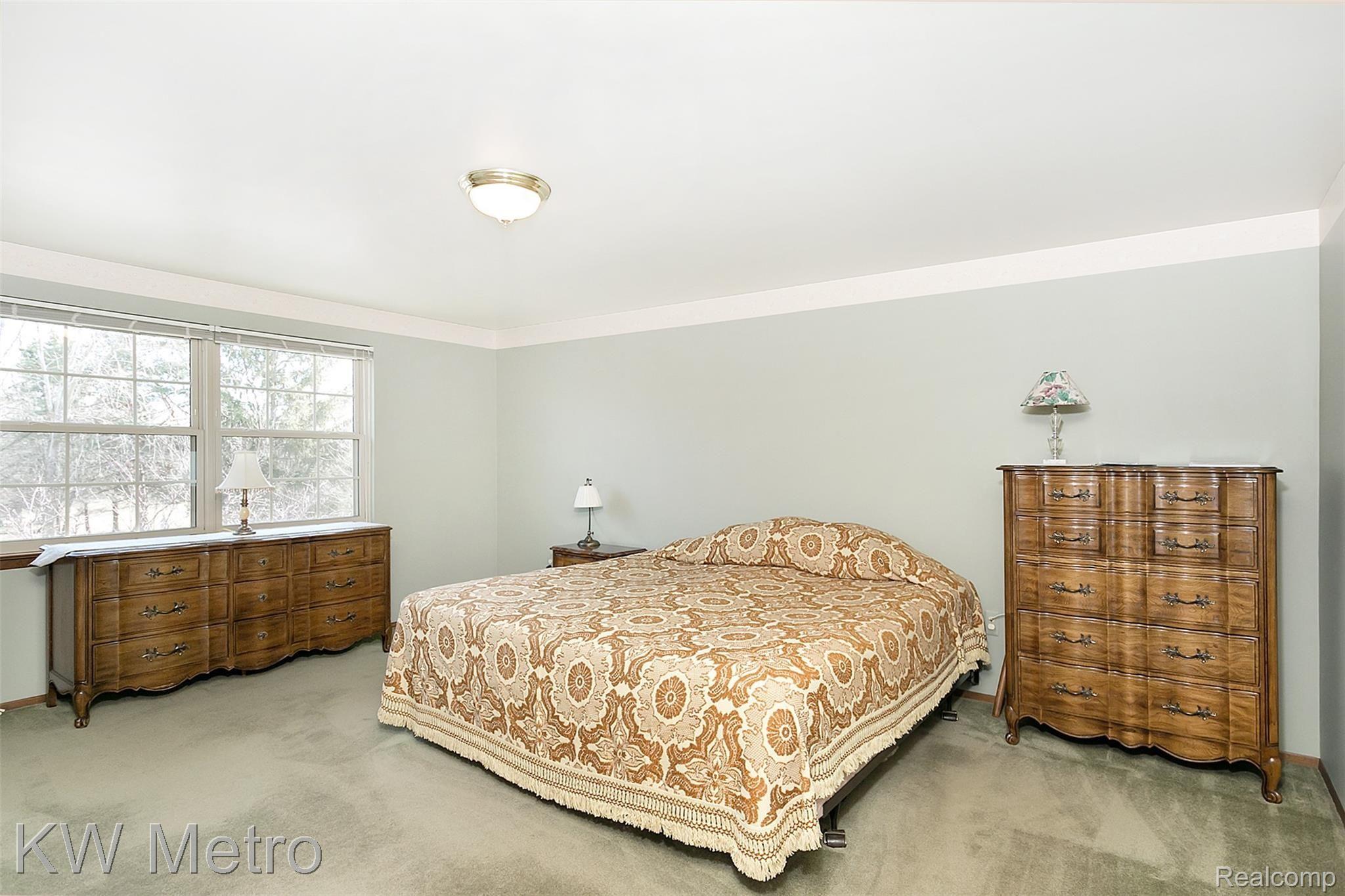 828 Ten Point Drive Rochester, MI 48309 - Photo 16 of 56 Ten Point-16.jpg
