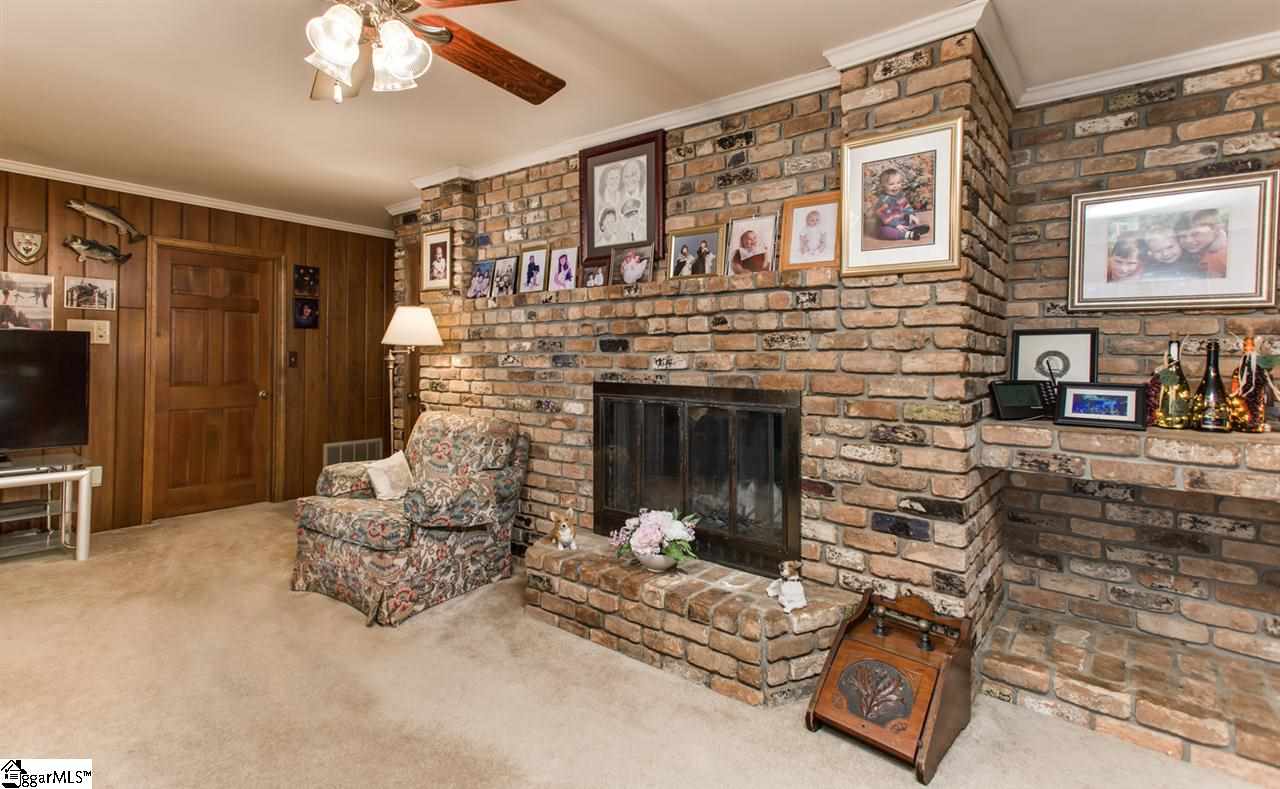 306 Raven Road Greenville, SC 29615 - Photo 11 of 27