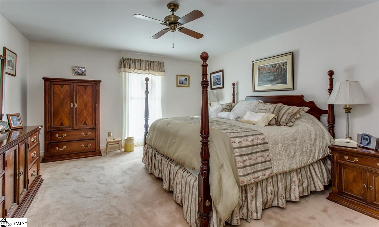 306 Raven Road Greenville, SC 29615 - Photo 13 of 27