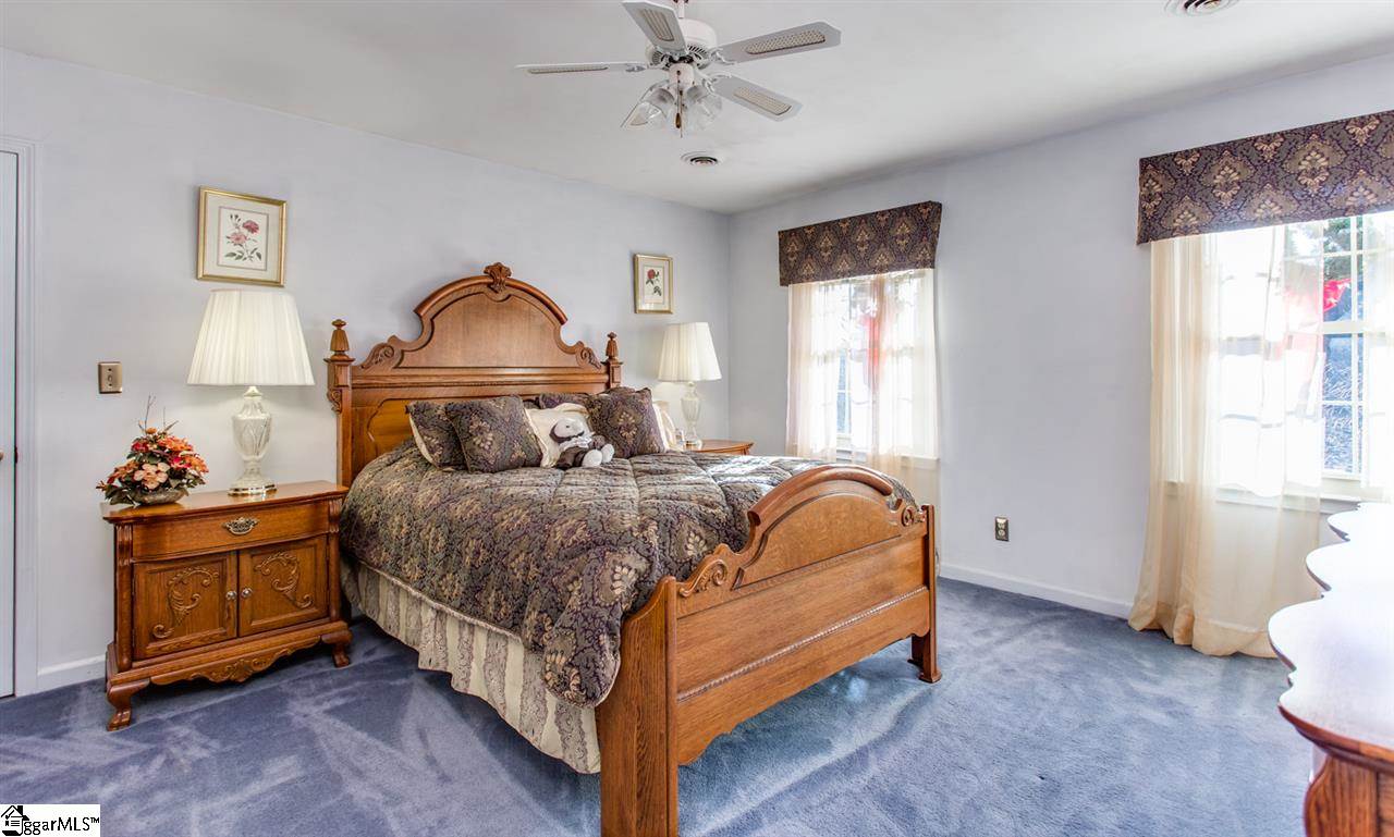 306 Raven Road Greenville, SC 29615 - Photo 16 of 27