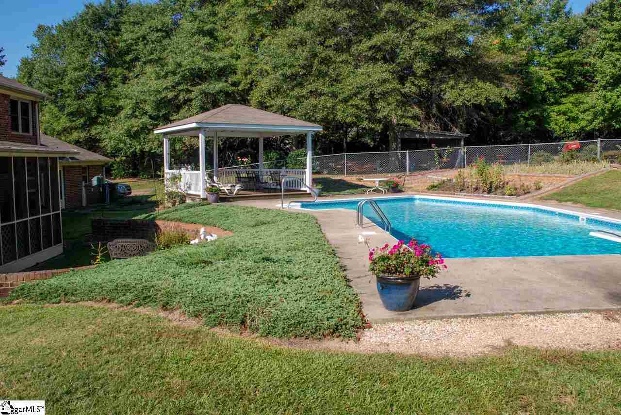 306 Raven Road Greenville, SC 29615 - Photo 23 of 27
