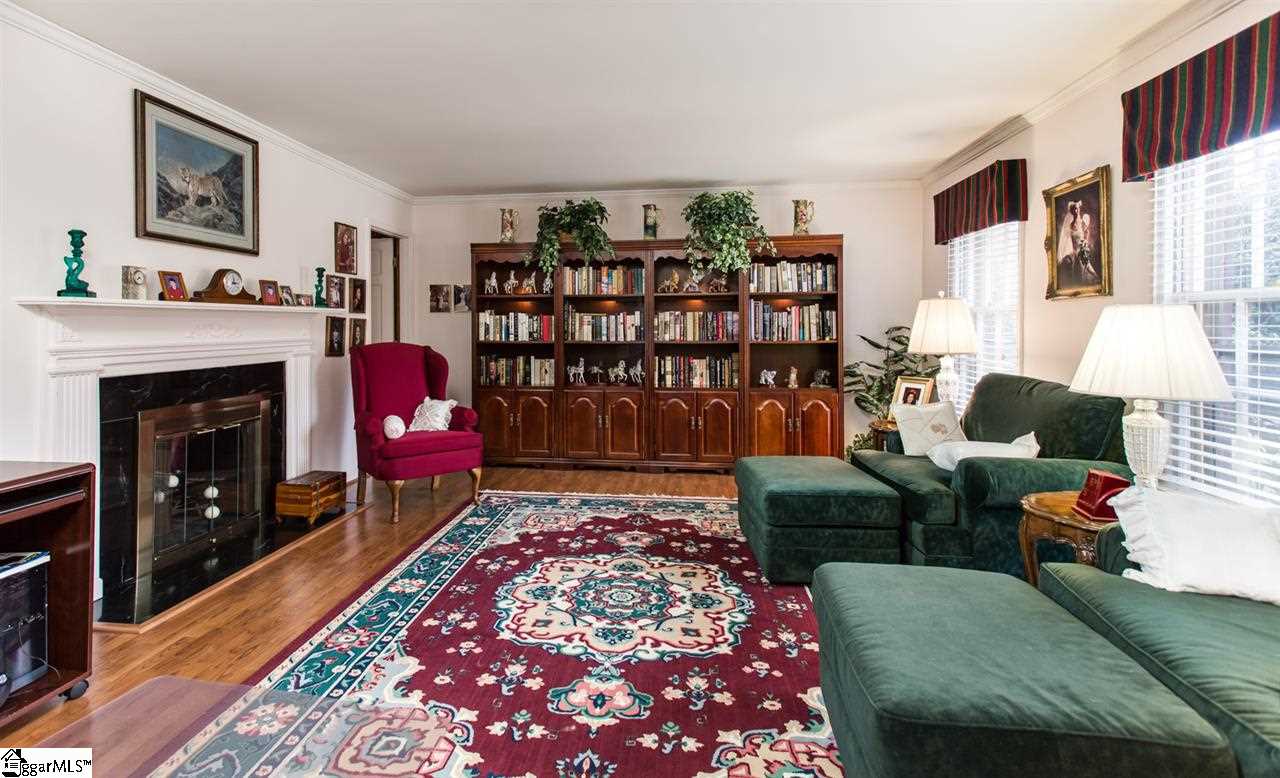 306 Raven Road Greenville, SC 29615 - Photo 8 of 27