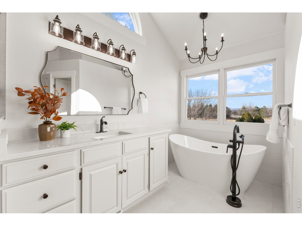 7766 Park Ridge Circle Fort Collins, CO 80528 - Photo 25 of 43 Primary Bath