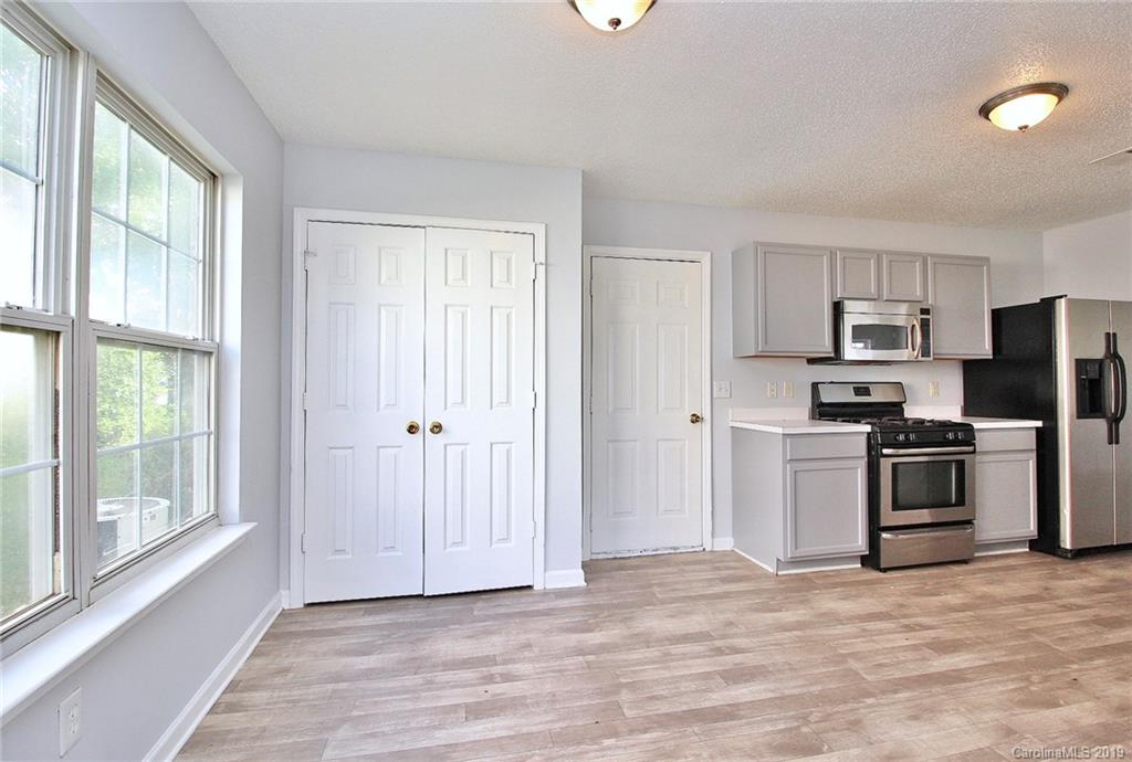 6711 Horace Mann Road Charlotte, NC 28269 - Photo 9 of 28