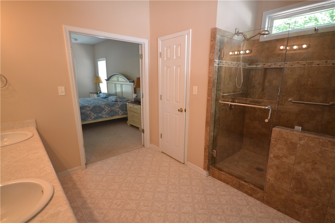 968 Reed Creek Point Hartwell, GA 30643 - Photo 7 of 29