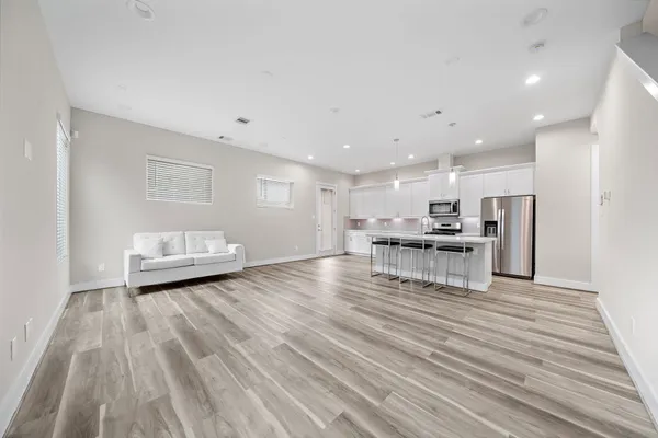 $2,099 | 7510 Sandle Street, Houston, TX 77088