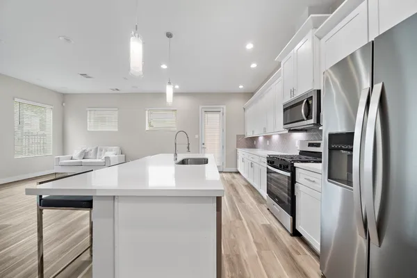 $2,099 | 7510 Sandle Street, Houston, TX 77088