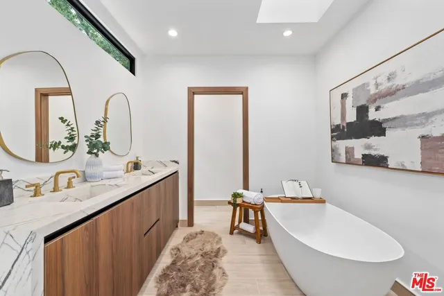 $3,295,000 | 15415 Milldale Drive, Los Angeles, CA 90077