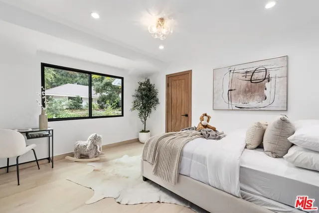 $3,295,000 | 15415 Milldale Drive, Los Angeles, CA 90077