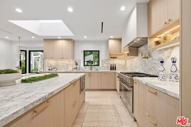 $3,295,000 | 15415 Milldale Drive, Los Angeles, CA 90077