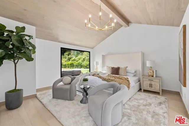 $3,295,000 | 15415 Milldale Drive, Los Angeles, CA 90077