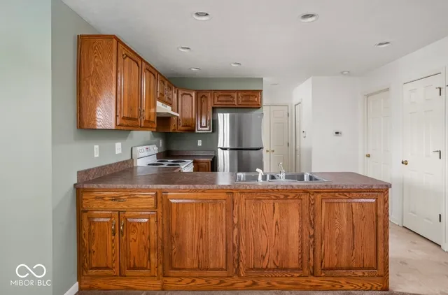 $289,000 | 902 Amesbury Court, Indianapolis, IN 46217