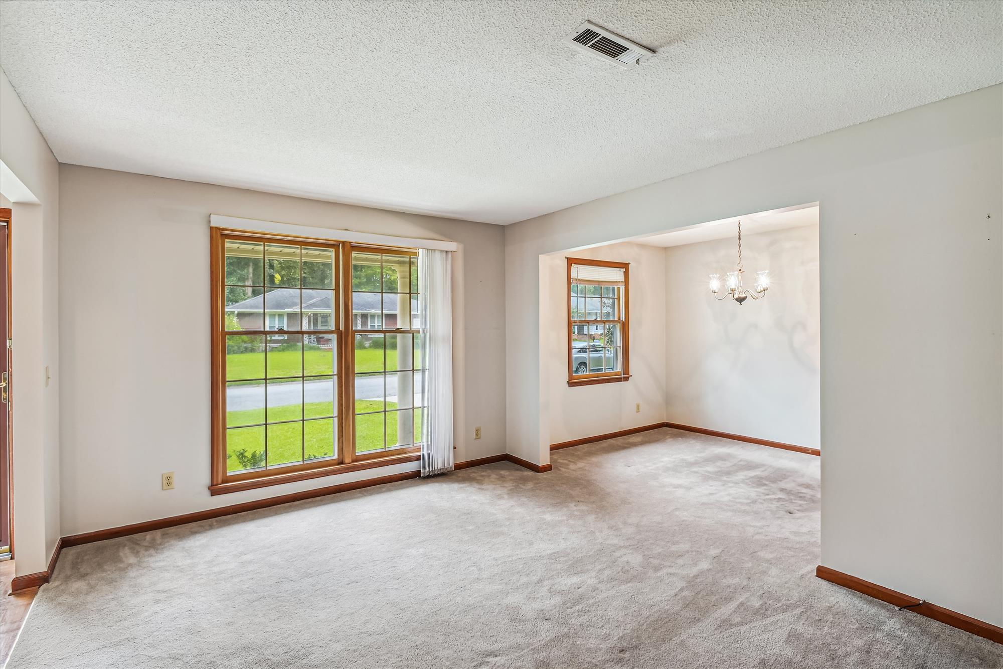 320 Heber Road Summerville, SC 29485 - Photo 13 of 36 main level-living room-_dsc7267