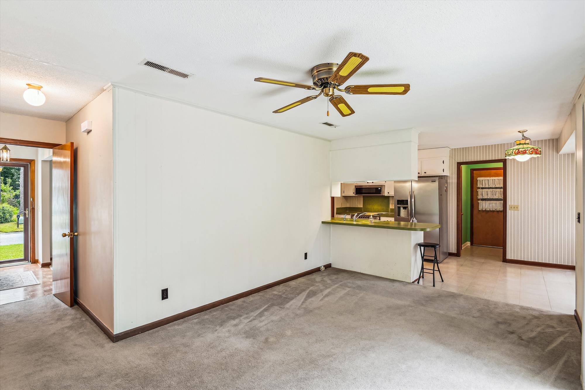 320 Heber Road Summerville, SC 29485 - Photo 15 of 36 main level-family room-_dsc7367