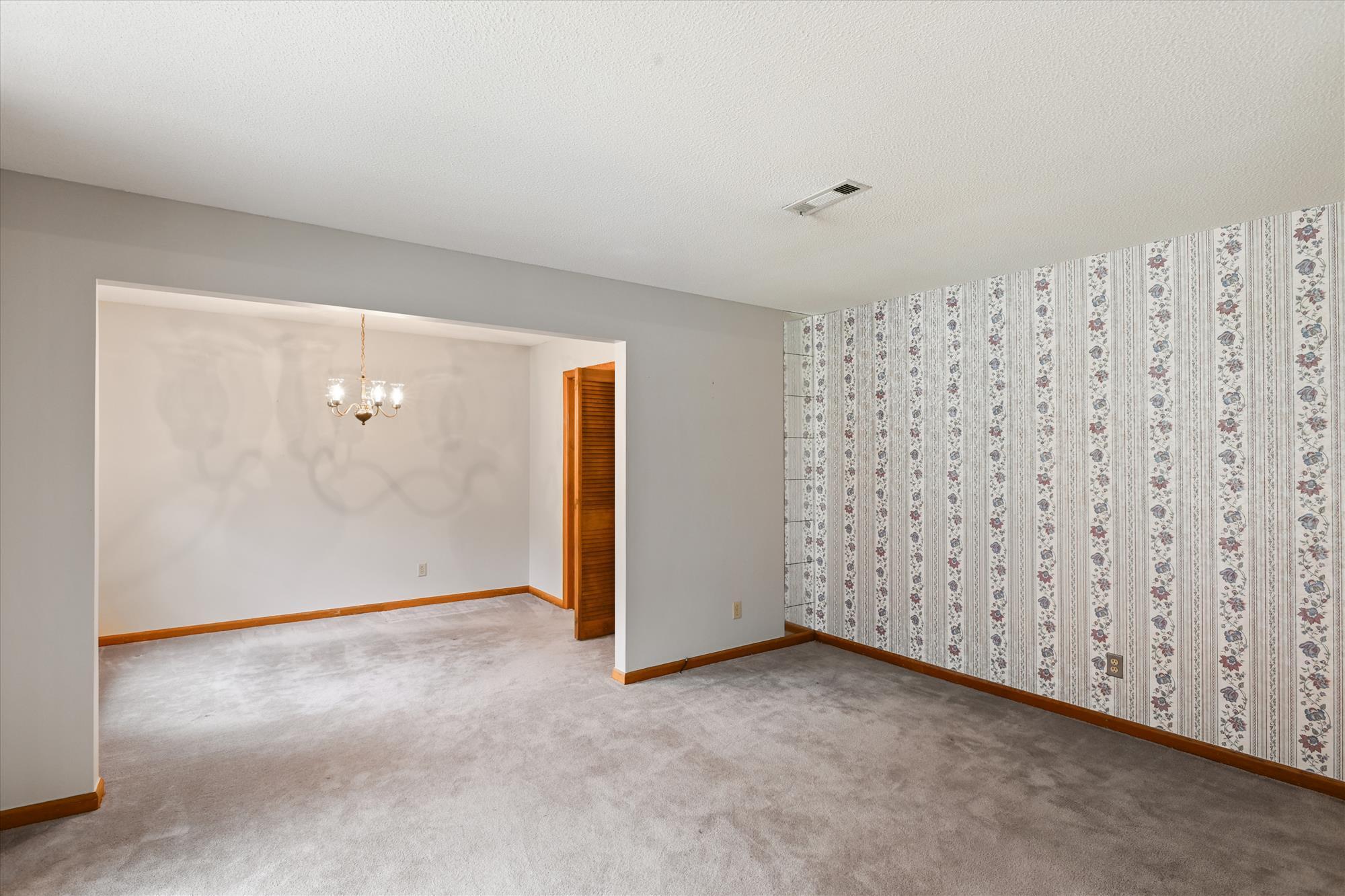 320 Heber Road Summerville, SC 29485 - Photo 7 of 36 main level-living room-_dsc7207
