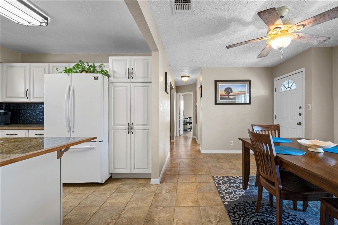 464 Sunset Ingleside, TX 78362 - Photo 14 of 38
