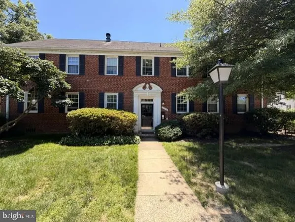$1,750 | 2914 13th Road South, Unit 14103, Arlington, VA 22204