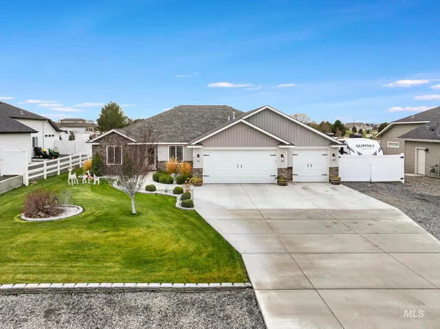 $675,000 | 4060 Mountain Vista Lane, Filer, ID 83328