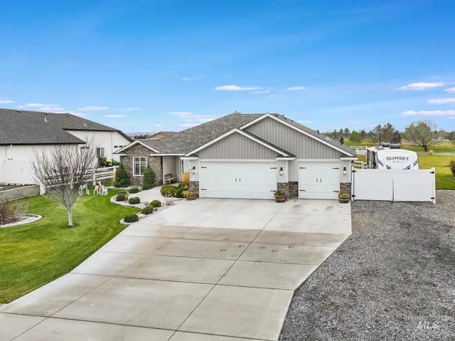 $675,000 | 4060 Mountain Vista Lane, Filer, ID 83328