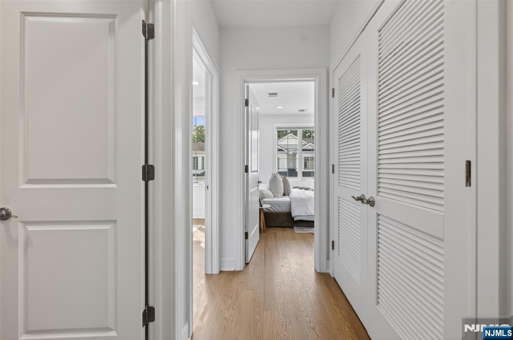 22 Gabriel Court, Unit 22 Paramus, NJ 07652 - Photo 15 of 38