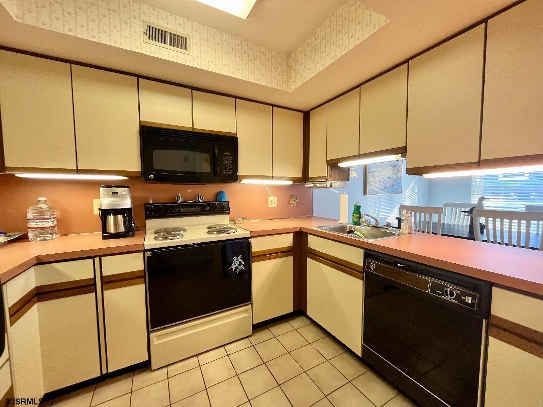 327 36th Street South, Unit B Brigantine, NJ 08203 - Photo 6 of 24