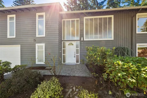 $1,275,000 | 6215 122nd Avenue Southeast, Bellevue, WA 98006