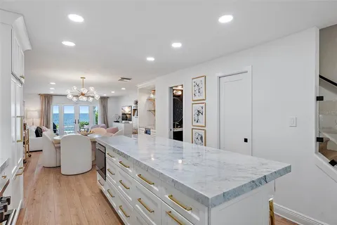 $599,000 | 4966 Coquina Key Drive Southeast, St. Petersburg, FL 33705