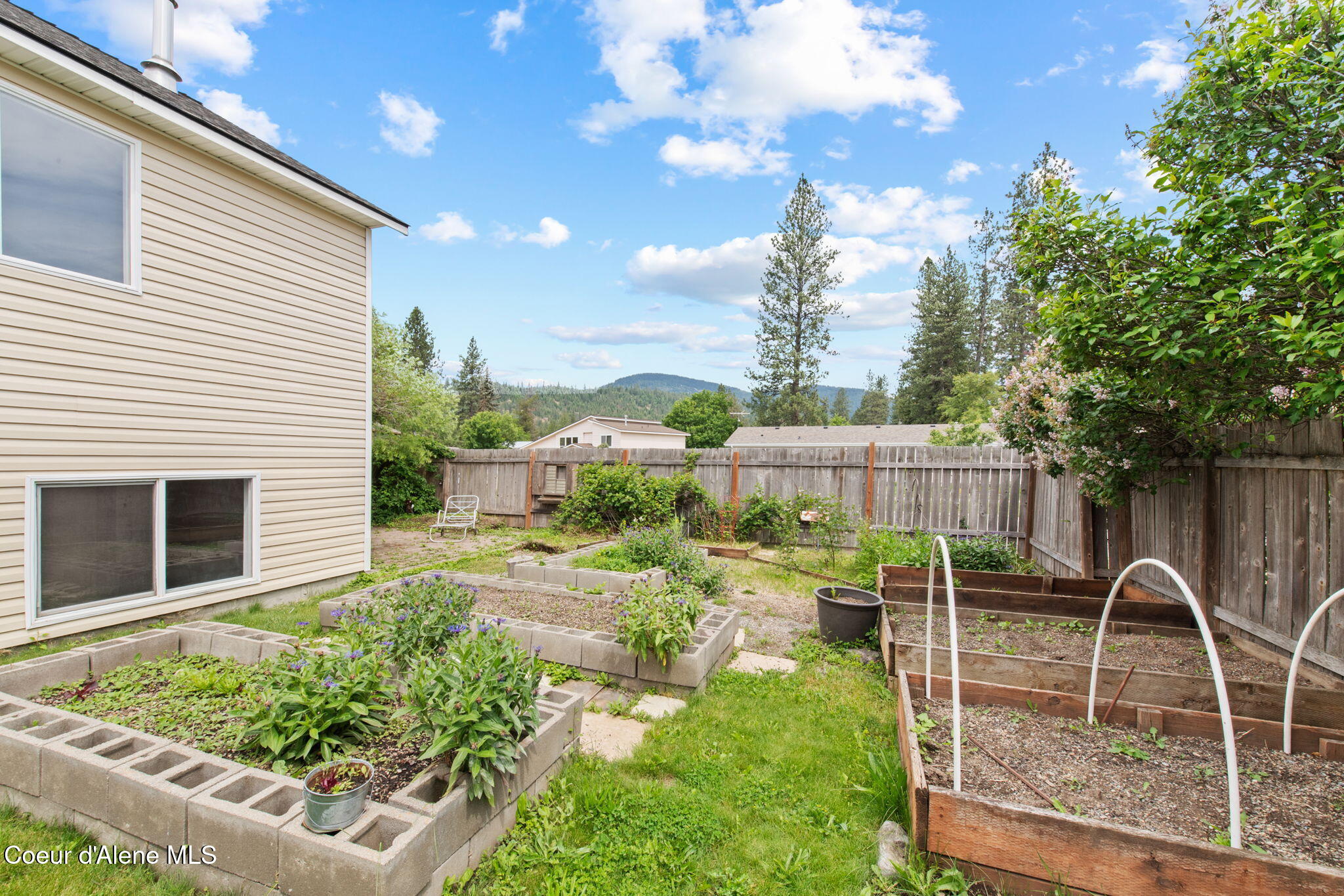 14364 Cascade Street Rathdrum, ID 83858 - Photo 5 of 36 Garden