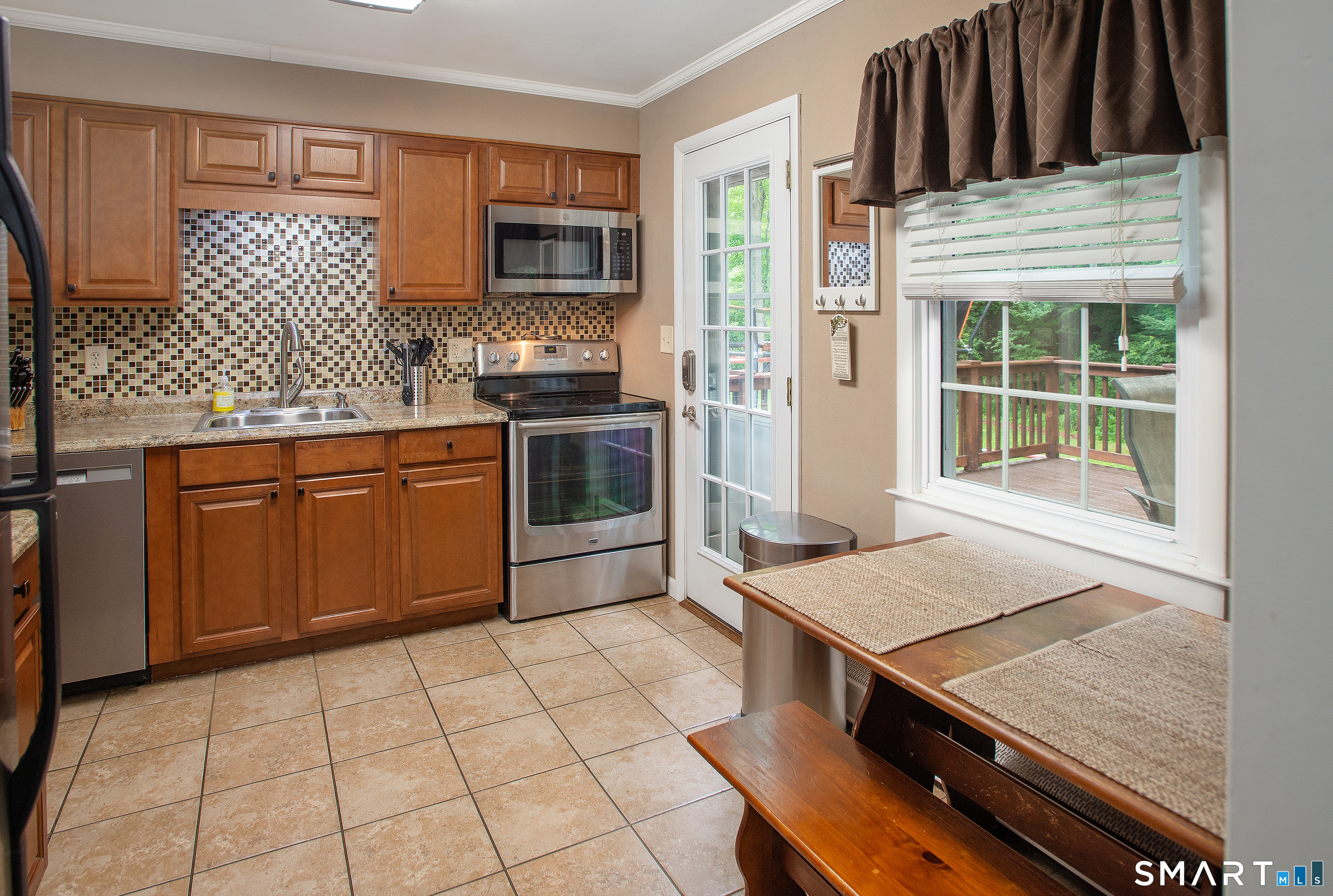 96 Barrack Hill Road Ridgefield, CT 06877 - Photo 9 of 31