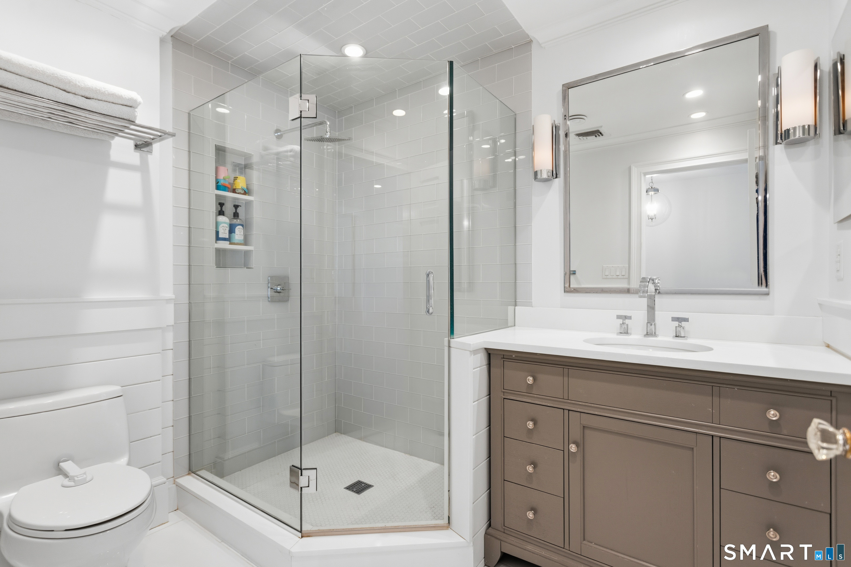 8 Sunset Road Darien, CT 06820 - Photo 18 of 29