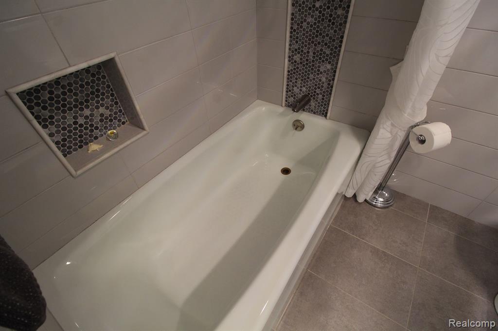 31775 Ridgeside Drive, Unit 2 Farmington Hills, MI 48334 - Photo 68 of 90