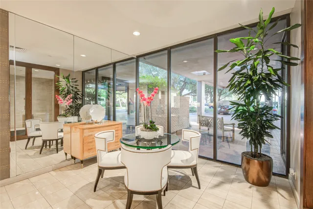 $449,900 | 15 Greenway Plaza, Unit 10G, Houston, TX 77046